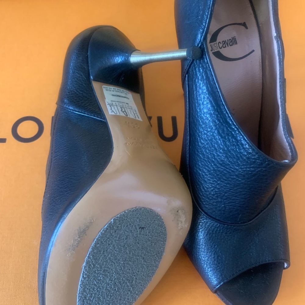 Just Cavalli booties. - Picture 3 of 4